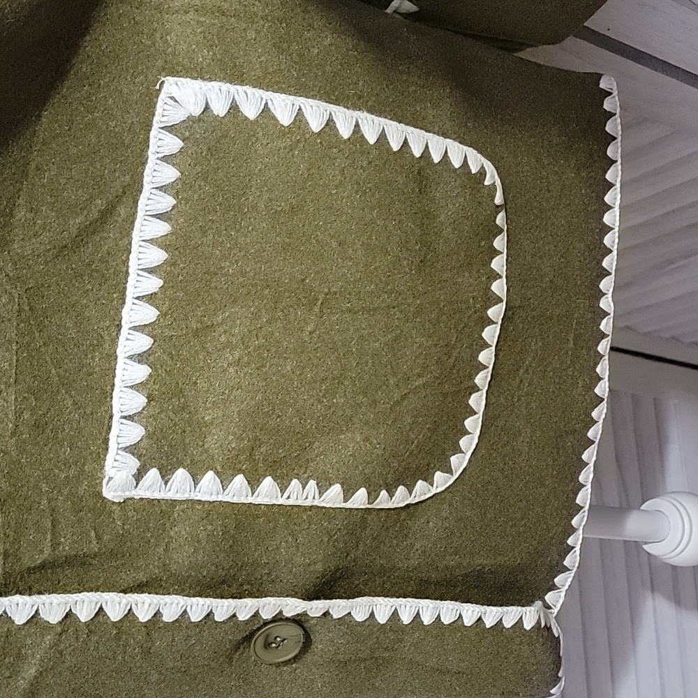 Olive Green Coat and Scarf Set with White Trim Size Small - Picture 6 of 14